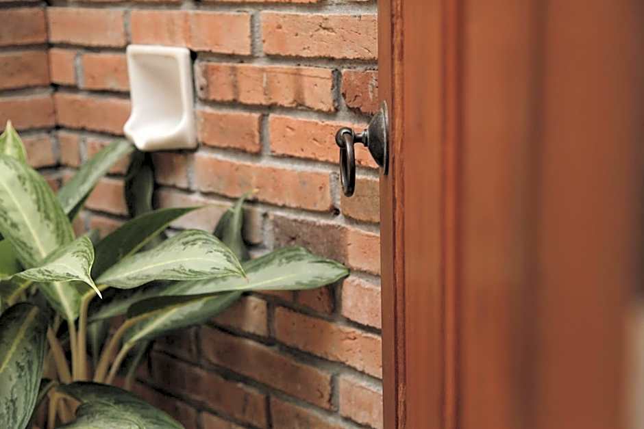 Tembi - Historical Home