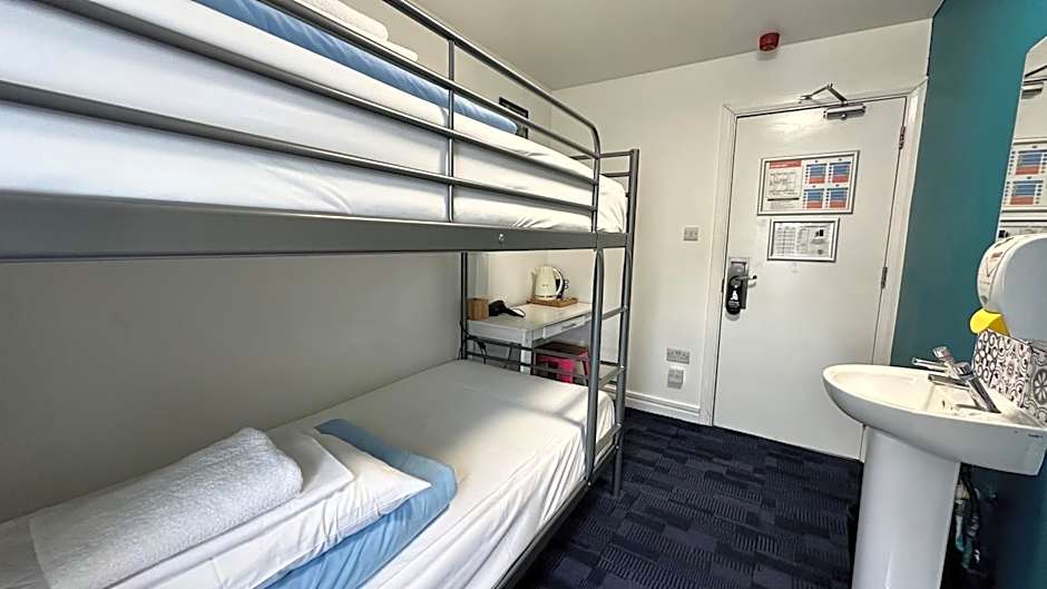 Smart Hyde Park Inn Hostel