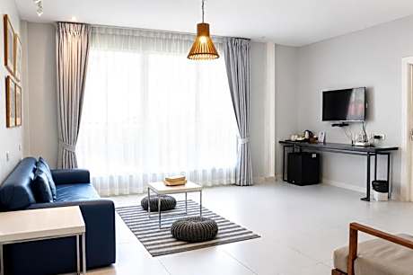Premier Deluxe Suite with Balcony