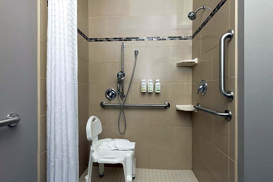 La Quinta Inn & Suites by Wyndham Sioux Falls