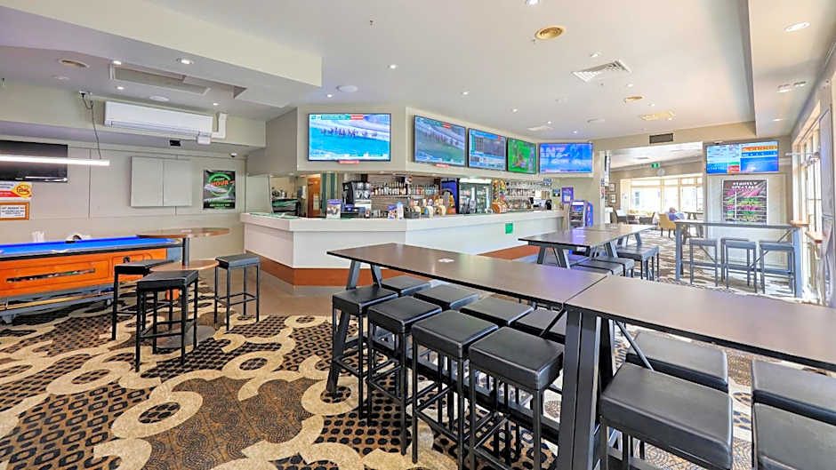 Coachman Hotel Motel