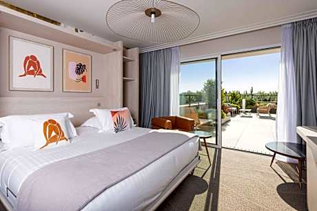 King Suite with Terrace - Non-Smoking