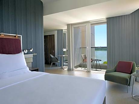 Junior Suite with Double Bed - Lake Side