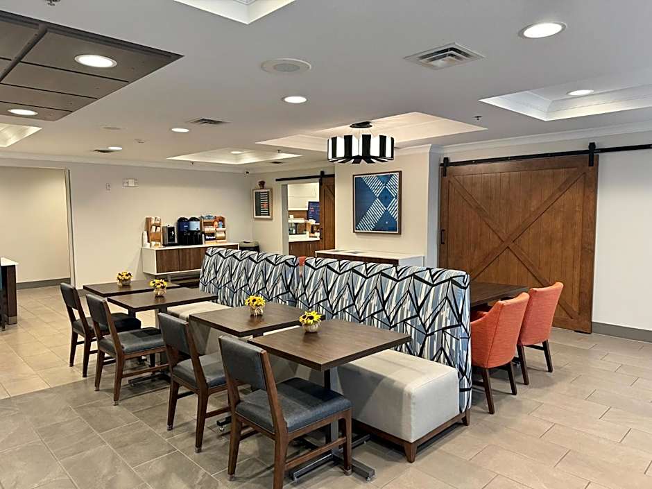Holiday Inn Express Hotel & Suites Dewitt - Syracuse By IHG