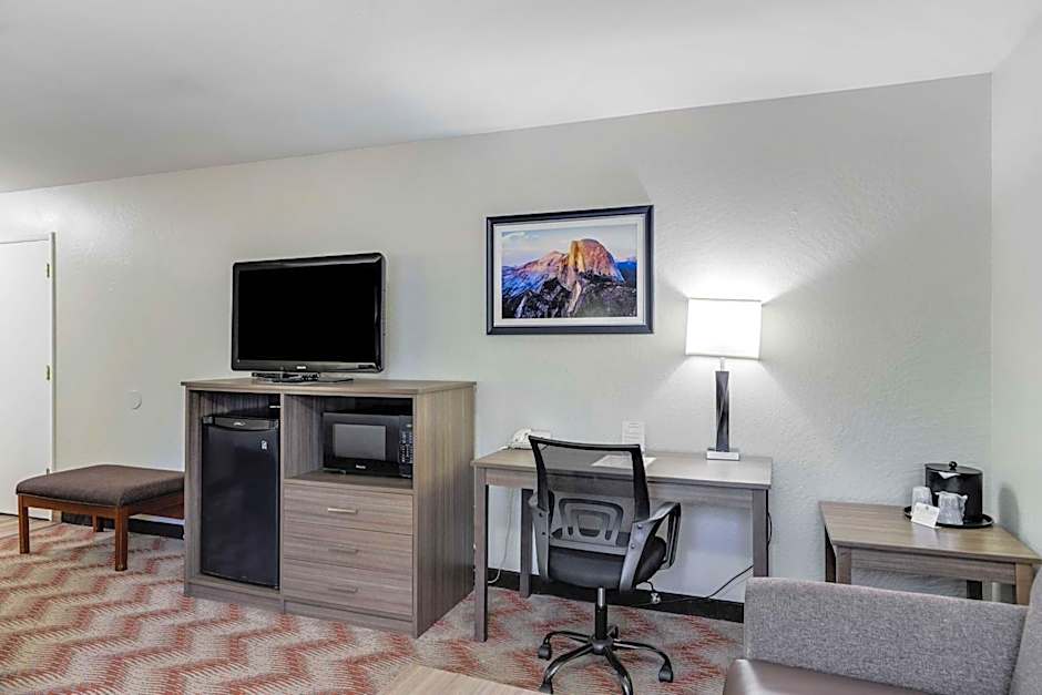 Best Western Plus Sonora Oaks Hotel & Conference Center