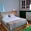 GuimaraesLiving - Hostel & Adventure