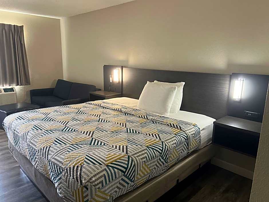 Motel 6 Tulsa, OK Airport