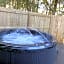 Lola Lodge - Luxury Hot Tub Retreat