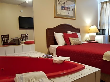 Honeymoon Suite with Hot Tub
