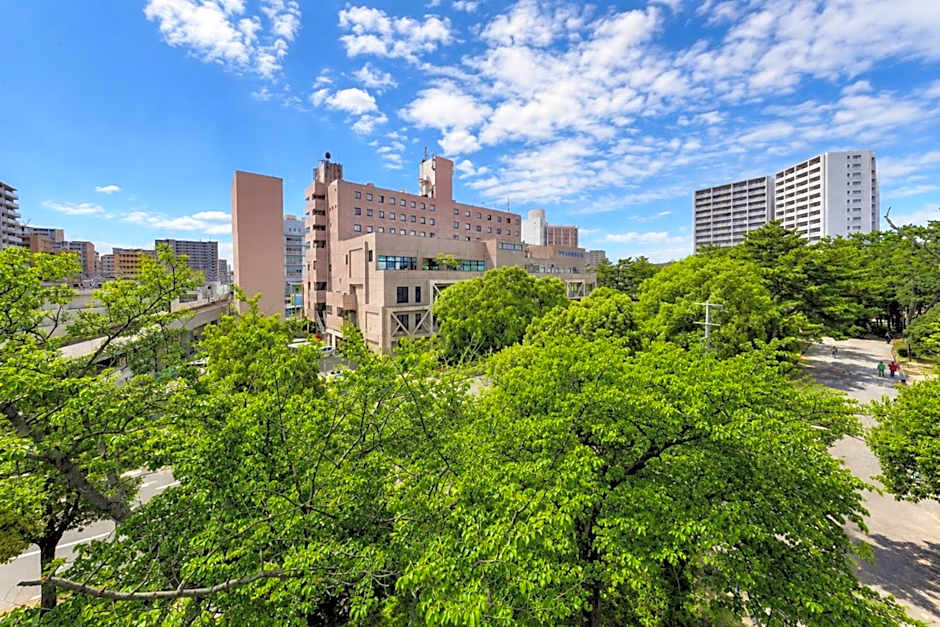 Minamisenri Crystal Hotel