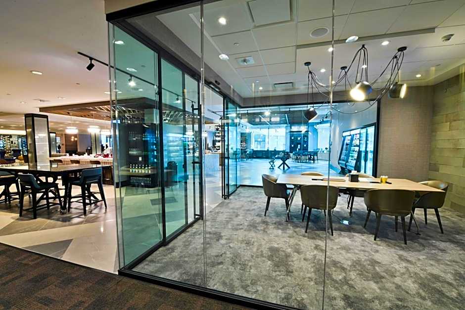 Sheraton Laval Hotel