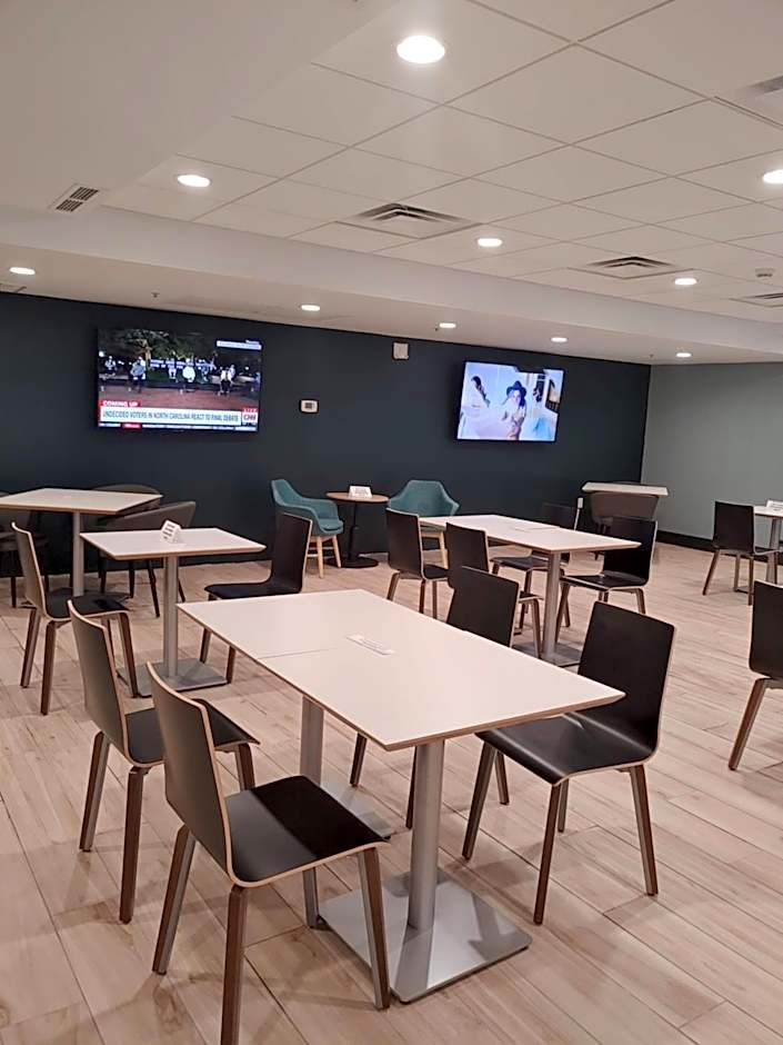 Holiday Inn Hotel & Suites Ann Arbor University of Michigan Area By IHG
