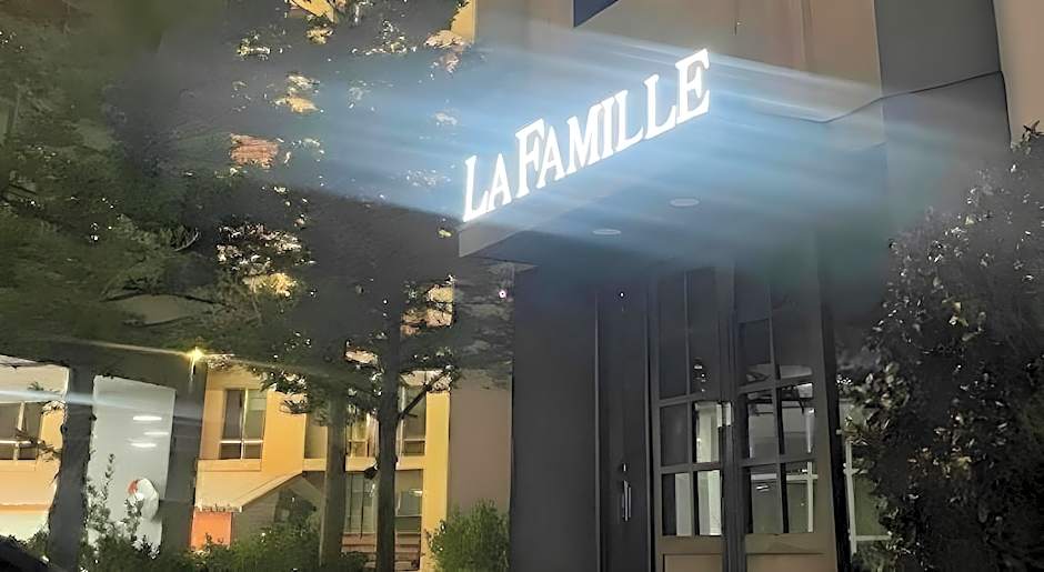 La Famille