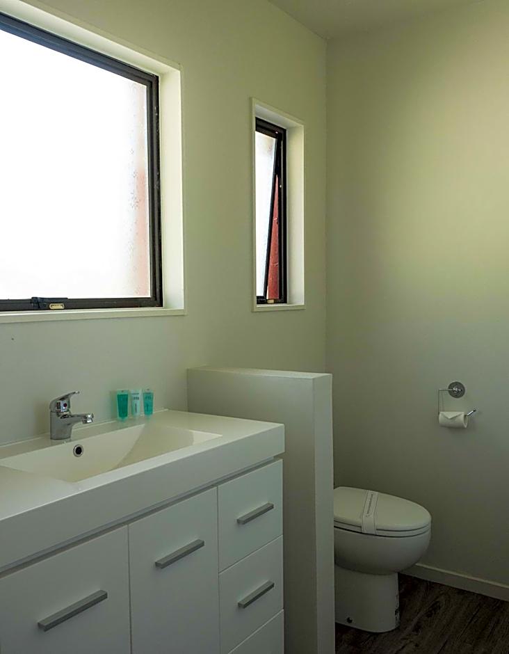 Duvauchelle Seaside Motel