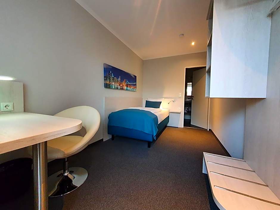 Foto 1 dari 6 — Single Room