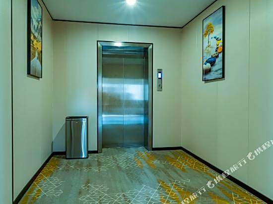 Yimi Hotel
