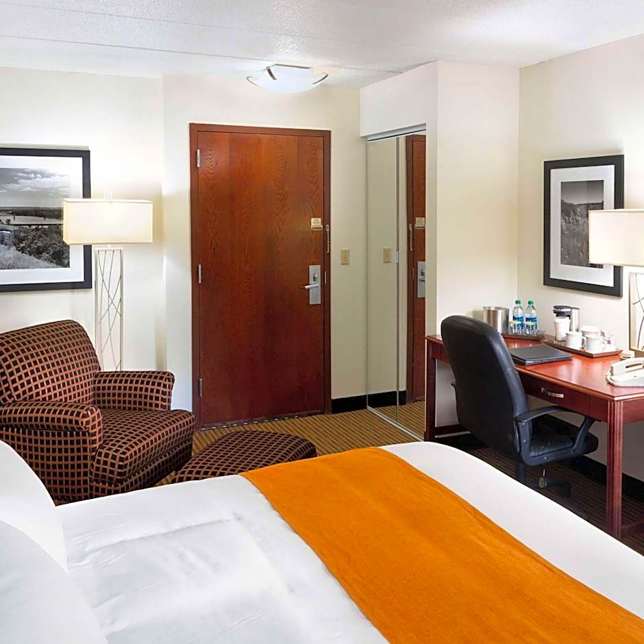 Radisson Hotel Bismarck