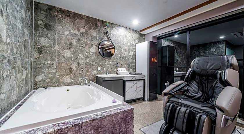Dongducheon G7 Hotel