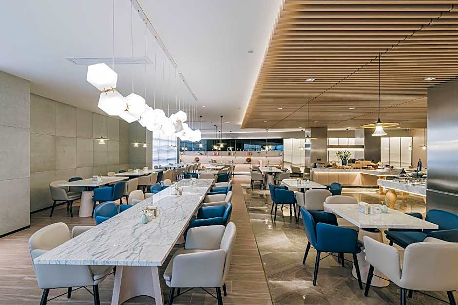 Atour Hotel (Yiwu International Trade City)