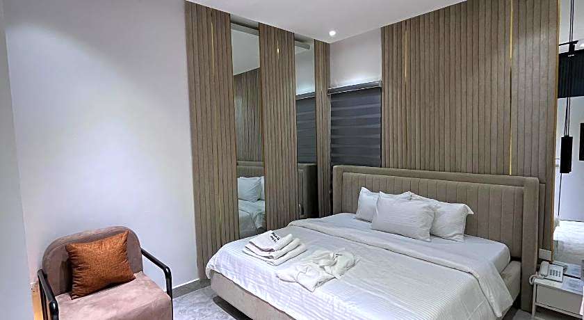 Blackwood Hotel