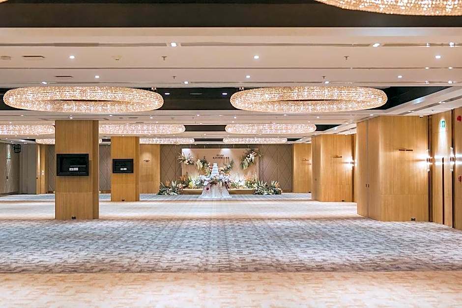 Grand Richmond Stylish Convention Hotel