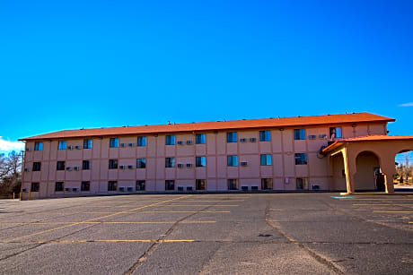 Love Hotels Junction City by OYO at Fort Riley KS