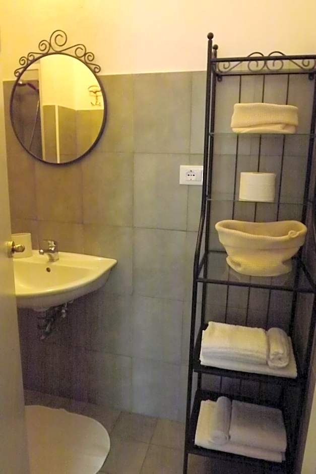 B&B Il Tempo Del Vento in front of the Castle