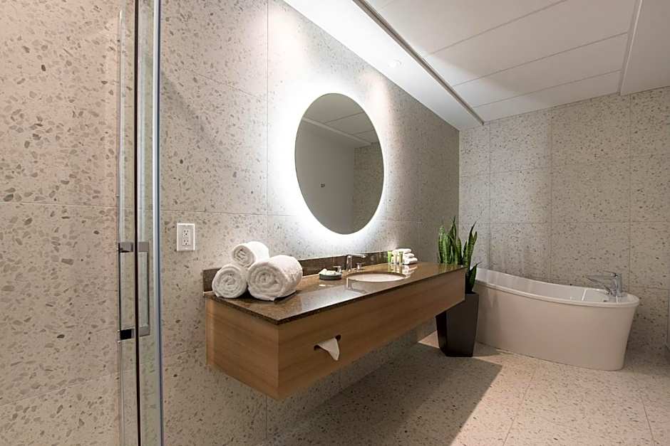 Hotel Royal William, an Ascend Collection Hotel