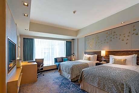 Deluxe Twin Room Pool View