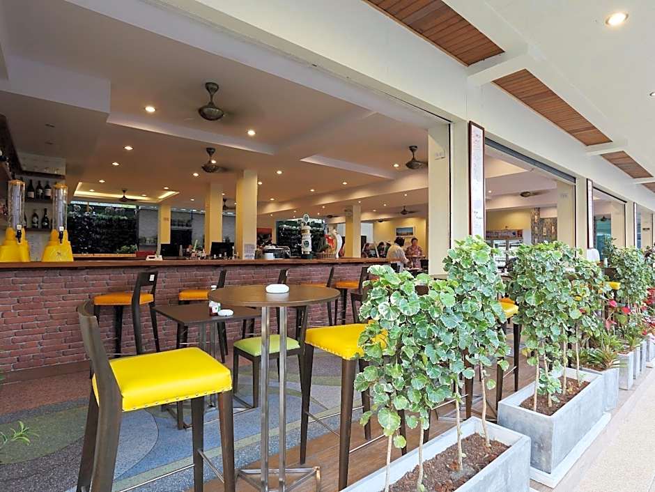 ON Hotel Phuket - SHA
