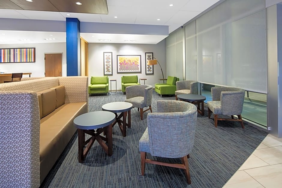 Holiday Inn Express And Suites Chico By IHG