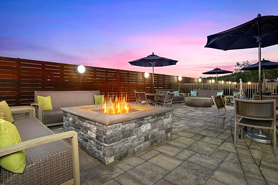 Courtyard by Marriott Atlanta Kennesaw