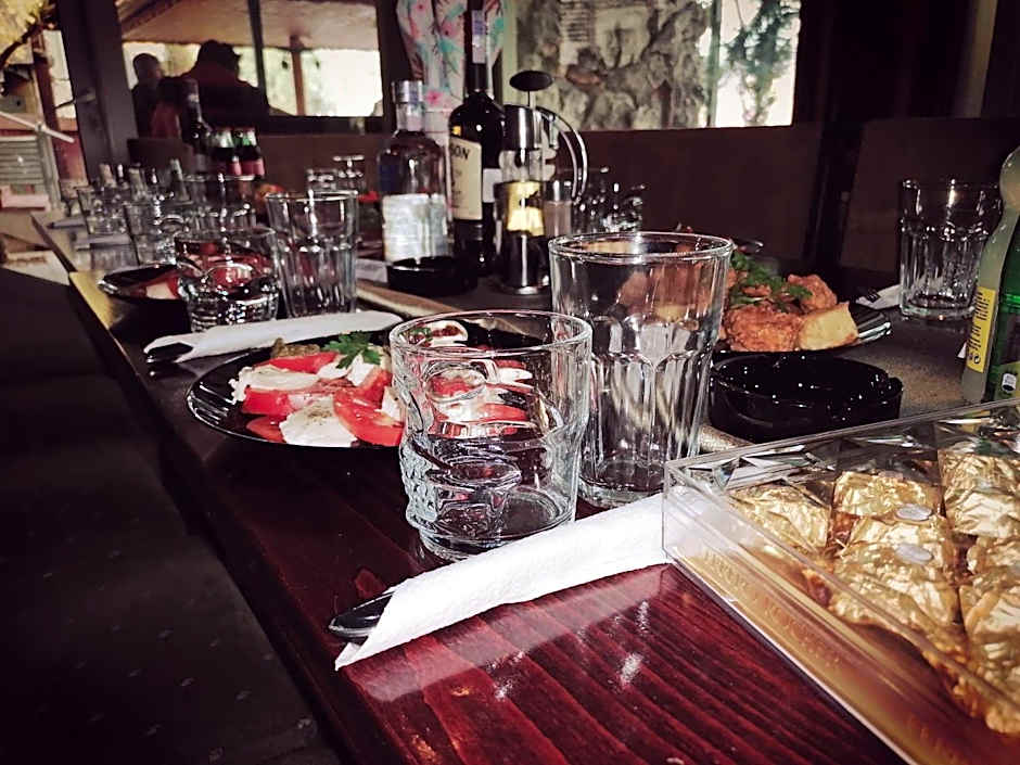 Discret Hotel & Restaurant