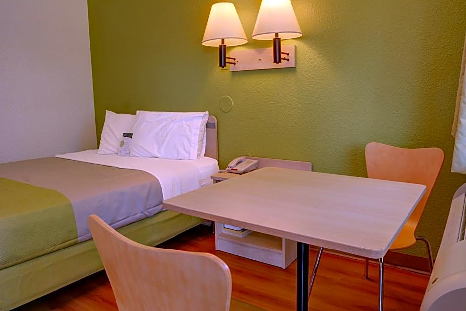 Motel 6-Eugene, OR - South Springfield