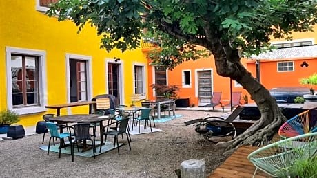 Le 9 de Cour, Chambre Caouette