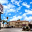 Howard Johnson by Wyndham Bakersfield