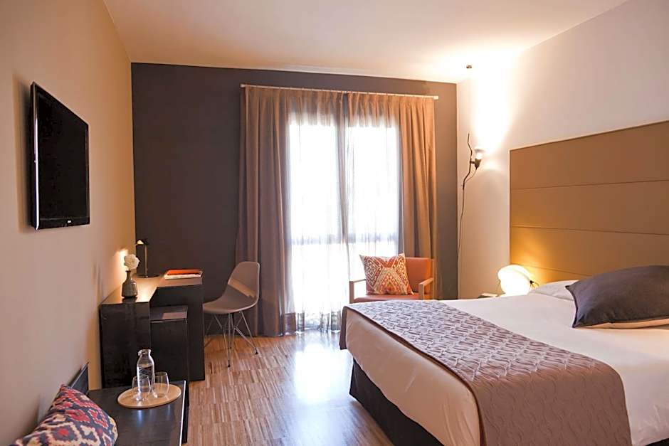 Alexandra Barcelona Hotel, Curio Collection by Hilton