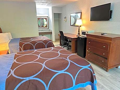 Double Room with Two Double Beds - Smoking