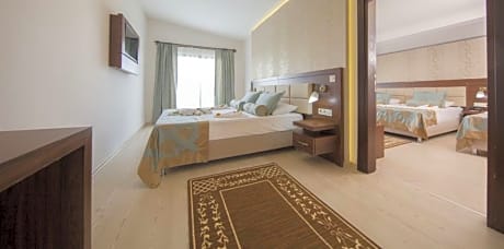 FAMILY ROOM STANDARD