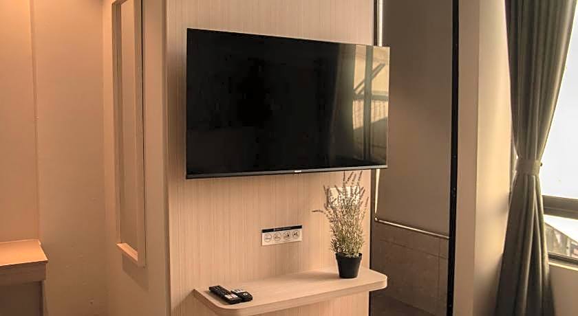 Hotel Brynton at Cameron Centrum Mall