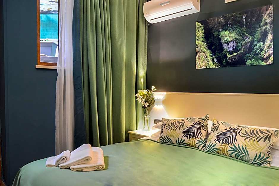 B&B Sorrento Queen