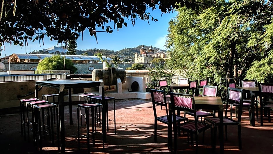 Agrado Guest House