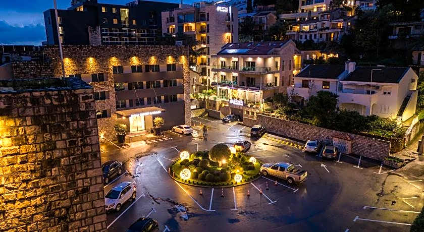 Hotel Butua Residence