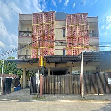 Reddoorz Syariah at Pondok Bintang Jalan Biring Romang Makassar