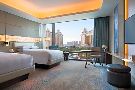 Room, 2 Double Beds, Pool View