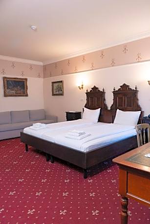 Easter Offer - Superior Double Room with Sofa Bed