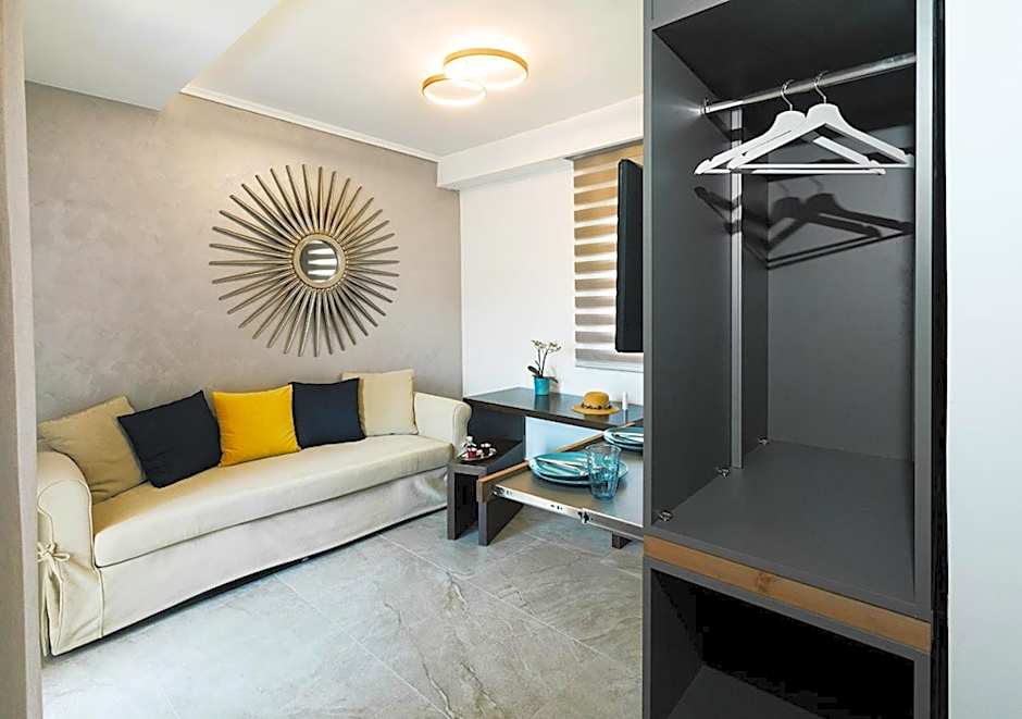 SUN RESIDENCE Exclusive Seaside Suites