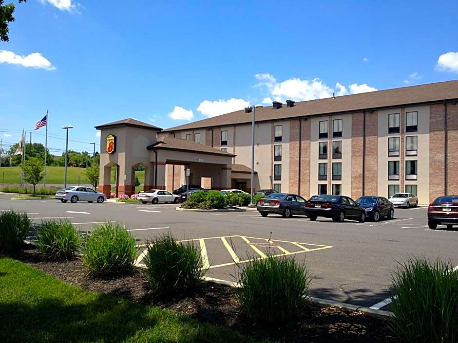 Super 8 by Wyndham Mount Laurel