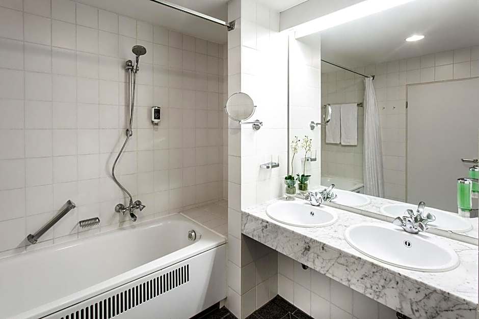 Tripinn Bristol Hotel Mainz