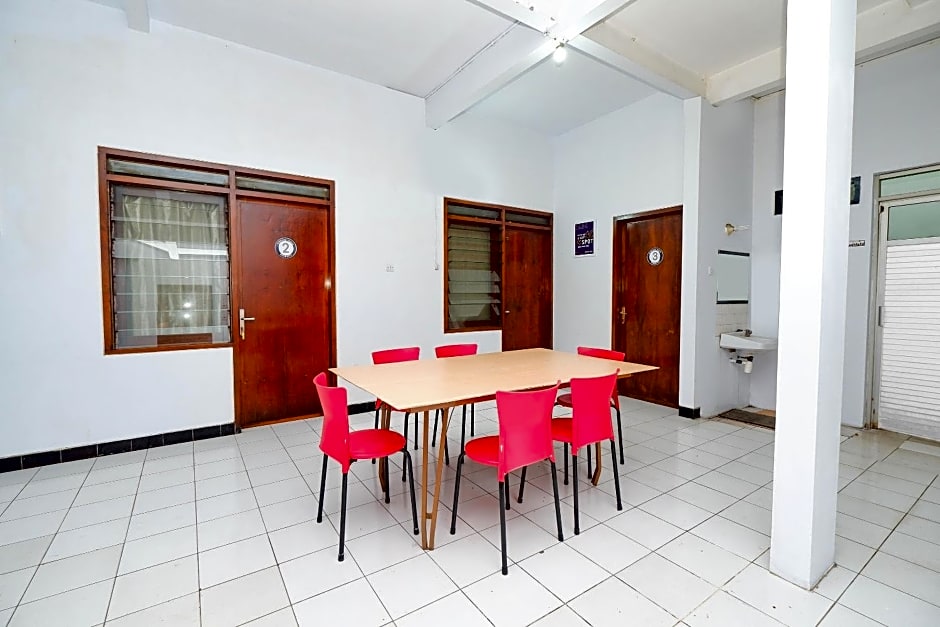 OYO 2240 Simpang Tujuh Residence